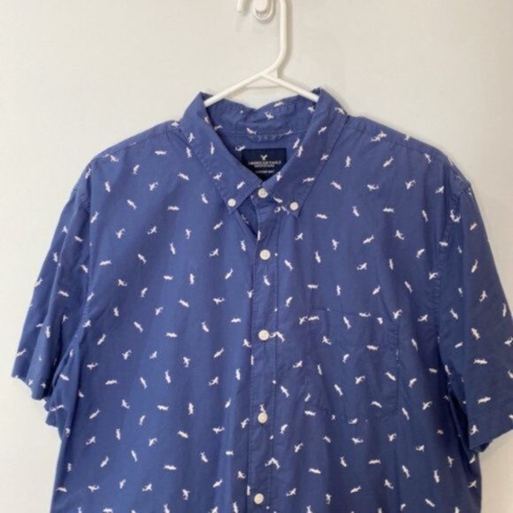 American Outfitters Men Blue All Over Shark Print Button Down Shirt Size XL - Picture 4 of 12